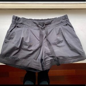 Lululemon ‘Spring Break Away’ short